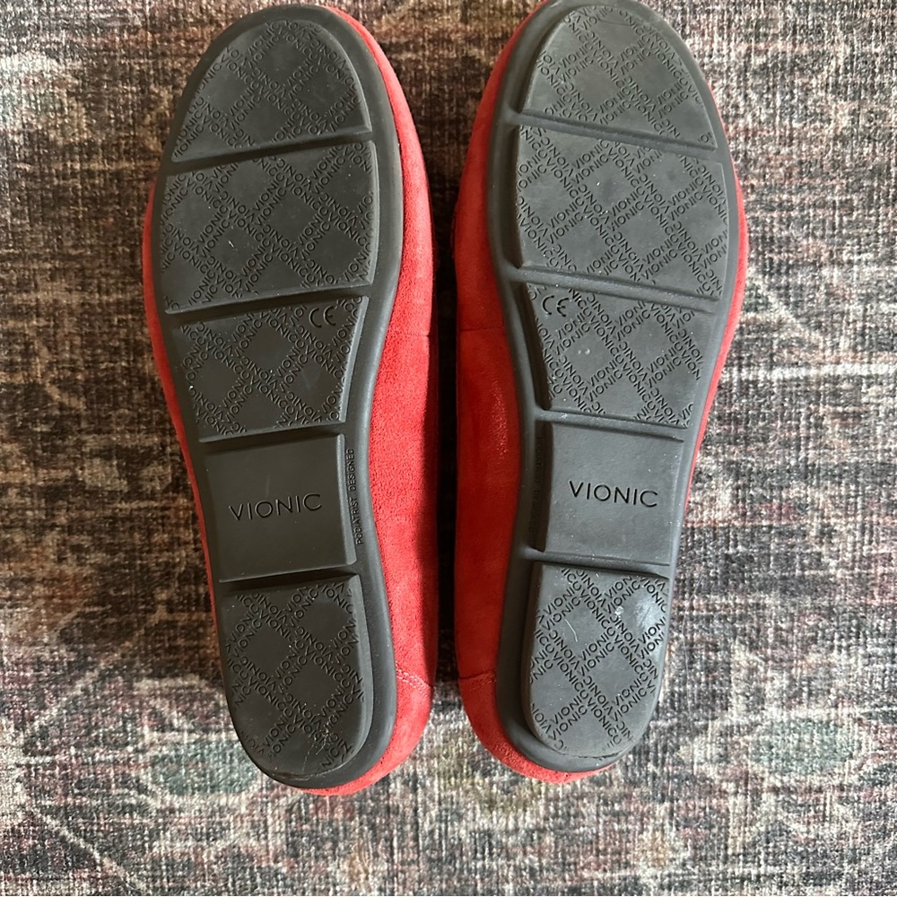Vionic Brick Red Loafers | Women’s 7 | Gold Hardware - Picture 8 of 11